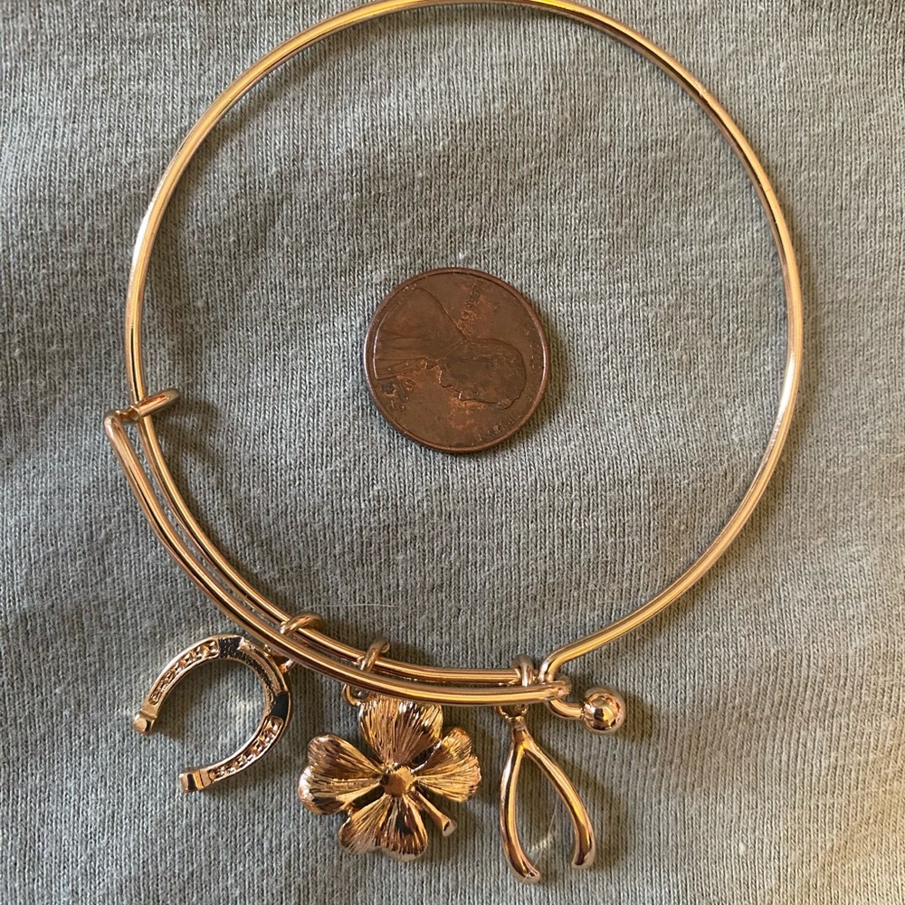 Lucky Gold Bracelet